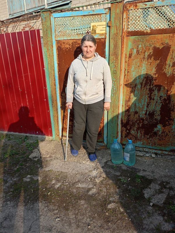 Гуманитарная помощь в Авдеевке: 14 жителям с инвалидностью выдали бензин для генераторов Гуманитарная помощь в Авдеевке: 14 жителям с инвалидностью выдали бензин для генераторов