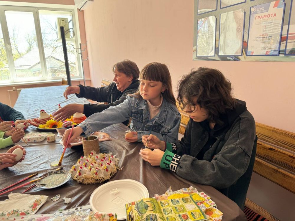 В Волновахе прошел мастер класс по декорированию яиц В Волновахе прошел мастер класс по декорированию яиц