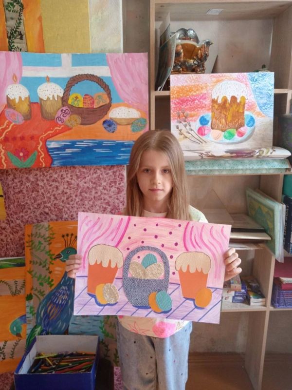 Вчера, 17 апреля, в Зугрэсской детской школе искусств, на отделе ИЗО преподавателем Марченко Л.А. был проведен тематический урок "Светлый праздник Пасхи", на котором дети рисовали тематические декоративные натюрморты с... Вчера, 17 апреля, в Зугрэсской детской школе искусств, на отделе ИЗО преподавателем Марченко Л.А. был проведен тематический урок "Светлый праздник Пасхи", на котором дети рисовали тематические декоративные натюрморты с...