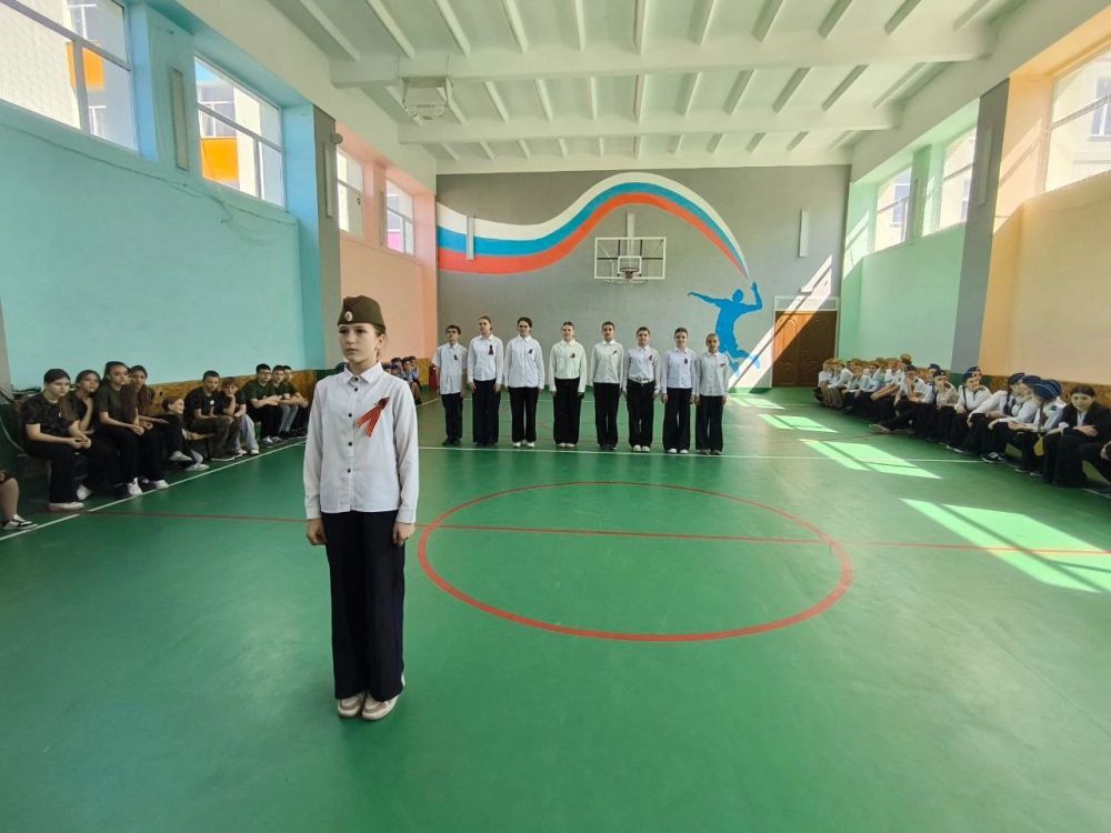 В школе Снежного состоялся Конкурс строя и песни "Победный марш" В школе Снежного состоялся Конкурс строя и песни "Победный марш"