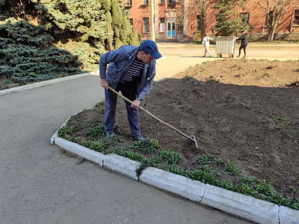 18 апреля сотрудники МБУ «МИРОНОВСКИЙ ПОСЕЛКОВЫЙ ДК» приняли участие в поселковом субботнике 18 апреля сотрудники МБУ «МИРОНОВСКИЙ ПОСЕЛКОВЫЙ ДК» приняли участие в поселковом субботнике