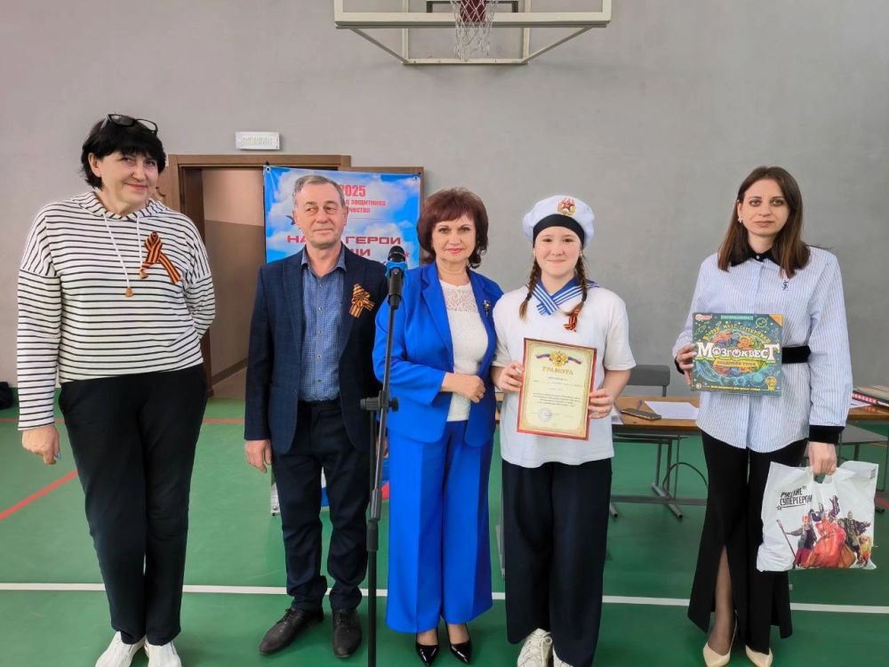 В школе Снежного состоялся Конкурс строя и песни "Победный марш" В школе Снежного состоялся Конкурс строя и песни "Победный марш"
