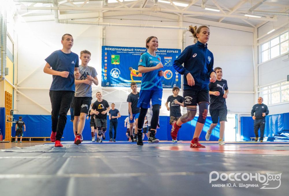 12 спортсменов по вольной борьбе из Енакиево прибыли в Ленобласть для участия в соревнованиях 12 спортсменов по вольной борьбе из Енакиево прибыли в Ленобласть для участия в соревнованиях
