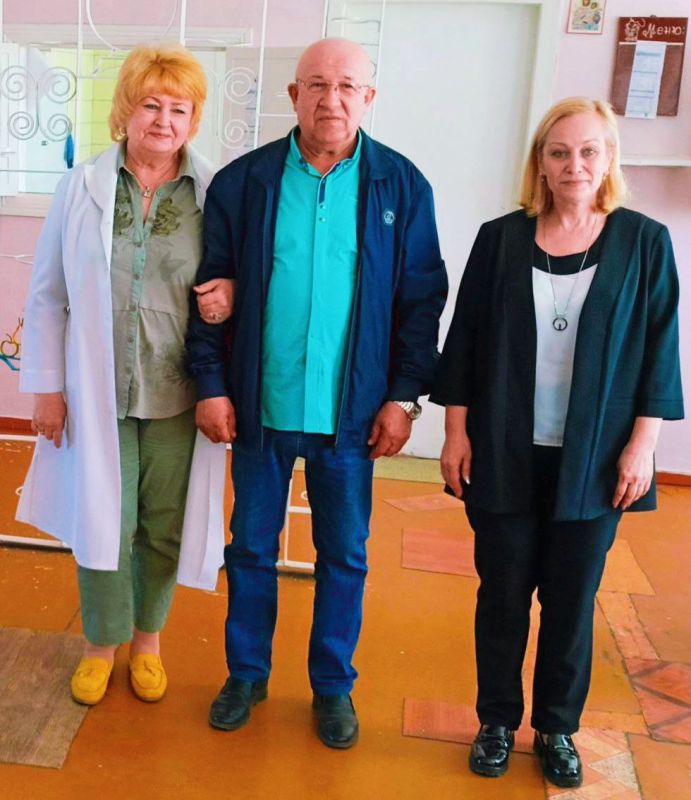 Наталья Бегуненко: Руководитель Управы Петровского внутригородского района Администрации городского округа Донецк Наталья Ивановна Бегуненко посетила «Республиканский реабилитационный центр», поздравила военнослужащих с... Наталья Бегуненко: Руководитель Управы Петровского внутригородского района Администрации городского округа Донецк Наталья Ивановна Бегуненко посетила «Республиканский реабилитационный центр», поздравила военнослужащих с...