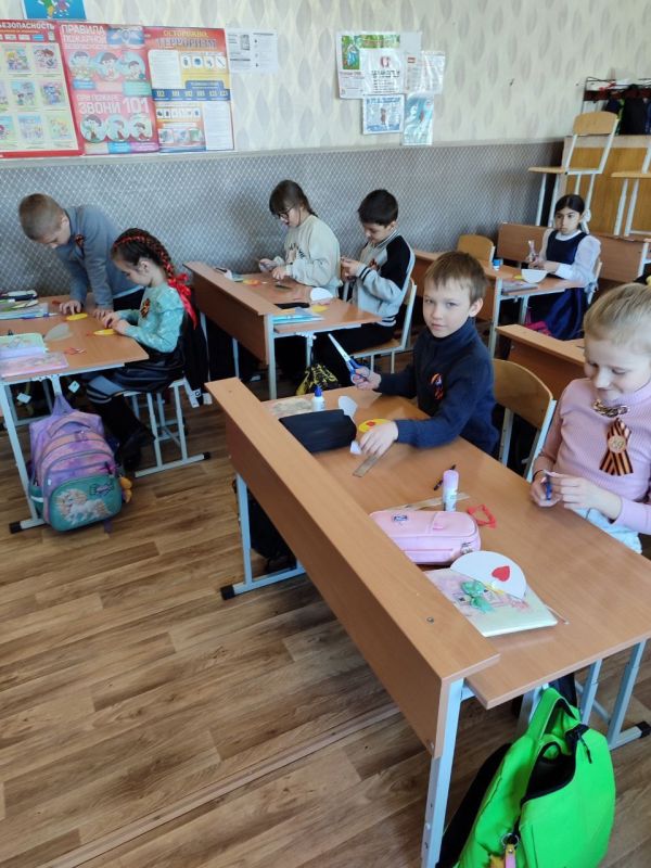 18 апреля, в преддверии светлого праздника Воскресения Христова, сотрудники Зуевской библиотеки-филиала №5 провели для учащихся ГБОУ «СШ №11 г.о. Харцызск» творческую мастерскую «Праздник света - праздник веры» 18 апреля, в преддверии светлого праздника Воскресения Христова, сотрудники Зуевской библиотеки-филиала №5 провели для учащихся ГБОУ «СШ №11 г.о. Харцызск» творческую мастерскую «Праздник света - праздник веры»