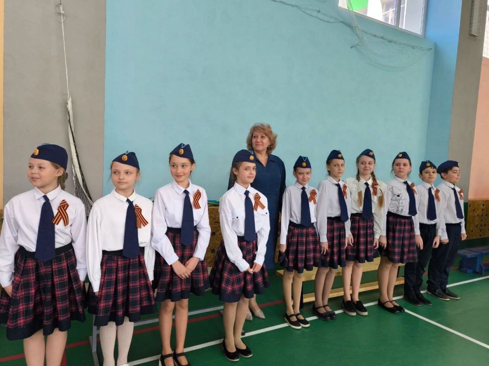 В школе Снежного состоялся Конкурс строя и песни "Победный марш" В школе Снежного состоялся Конкурс строя и песни "Победный марш"