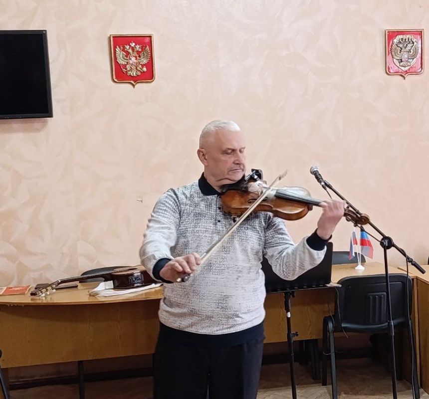 В Снежном прошло мероприятие ко Дню местного самоуправления В Снежном прошло мероприятие ко Дню местного самоуправления