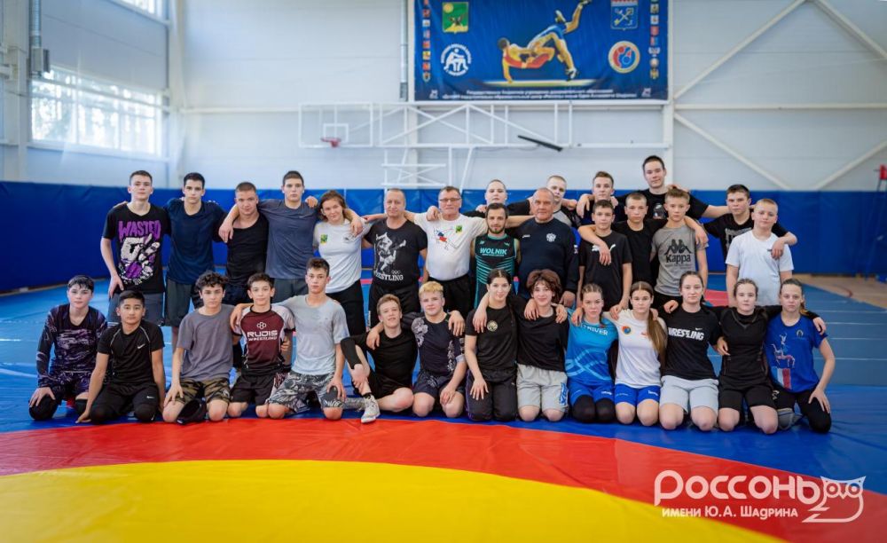 12 спортсменов по вольной борьбе из Енакиево прибыли в Ленобласть для участия в соревнованиях 12 спортсменов по вольной борьбе из Енакиево прибыли в Ленобласть для участия в соревнованиях