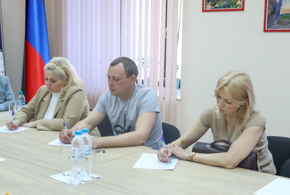 Предложения, направленные на поддержку многодетных семей и преодоление демографического кризиса обсудили в Общественной палате ДНР Предложения, направленные на поддержку многодетных семей и преодоление демографического кризиса обсудили в Общественной палате ДНР