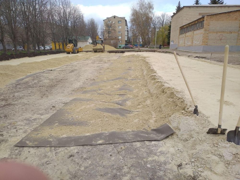 Амурская область продолжает помогать в обновлении школы № 6 Амвросиевки Амурская область продолжает помогать в обновлении школы № 6 Амвросиевки