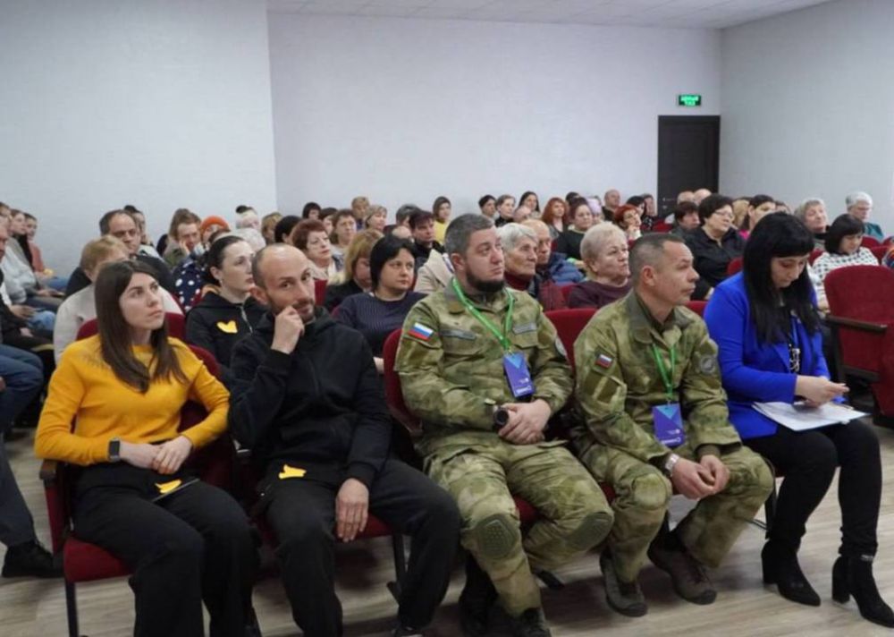 Кирилл Макаров: Более 1000 родителей и педагогов приняли участие в цикле форсайт-сессий от Российского общества «Знание» Кирилл Макаров: Более 1000 родителей и педагогов приняли участие в цикле форсайт-сессий от Российского общества «Знание»