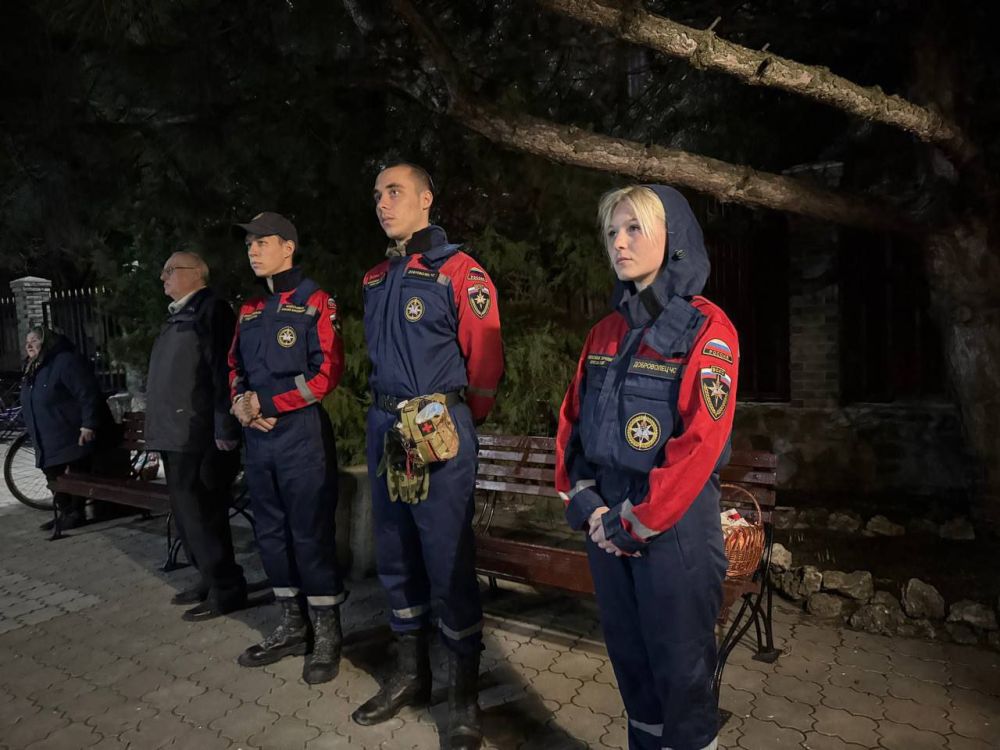 Добровольцы Донецкого РО ВСКС обеспечивали безопасность праздничных богослужений в храмах Мариуполя, Новоазовска и Макеевки Добровольцы Донецкого РО ВСКС обеспечивали безопасность праздничных богослужений в храмах Мариуполя, Новоазовска и Макеевки