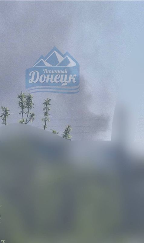 Донецк сейчас. Жители делятся кадрами украинской атаки дронов Донецк сейчас. Жители делятся кадрами украинской атаки дронов