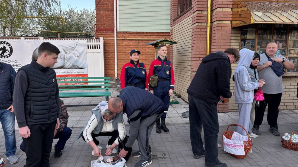 Добровольцы Донецкого РО ВСКС обеспечивали безопасность праздничных богослужений в храмах Мариуполя, Новоазовска и Макеевки Добровольцы Донецкого РО ВСКС обеспечивали безопасность праздничных богослужений в храмах Мариуполя, Новоазовска и Макеевки