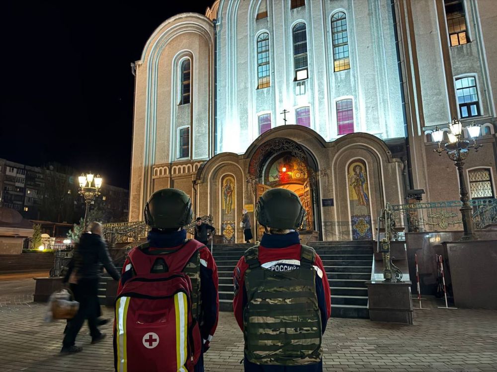 Добровольцы Донецкого РО ВСКС обеспечивали безопасность праздничных богослужений в храмах Мариуполя, Новоазовска и Макеевки Добровольцы Донецкого РО ВСКС обеспечивали безопасность праздничных богослужений в храмах Мариуполя, Новоазовска и Макеевки