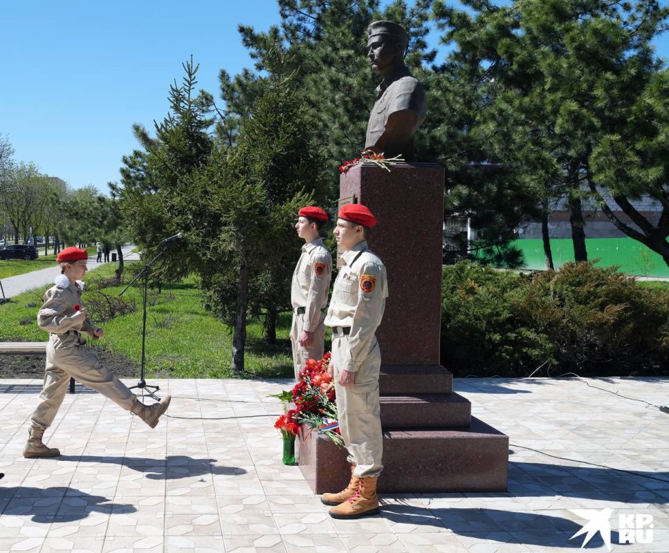 Мариуполь отмечает третью годовщину освобождения от ВСУ Мариуполь отмечает третью годовщину освобождения от ВСУ