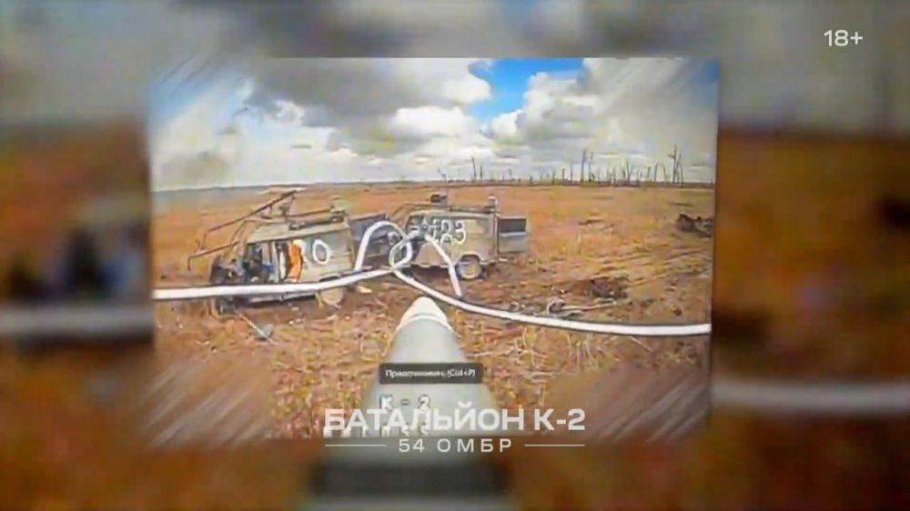 Участвовавшие в штурме на Покровском направлении автомобили УАЗ-3153 «Гусар» (ТС-3132) в объективе дронов противника Участвовавшие в штурме на Покровском направлении автомобили УАЗ-3153 «Гусар» (ТС-3132) в объективе дронов противника