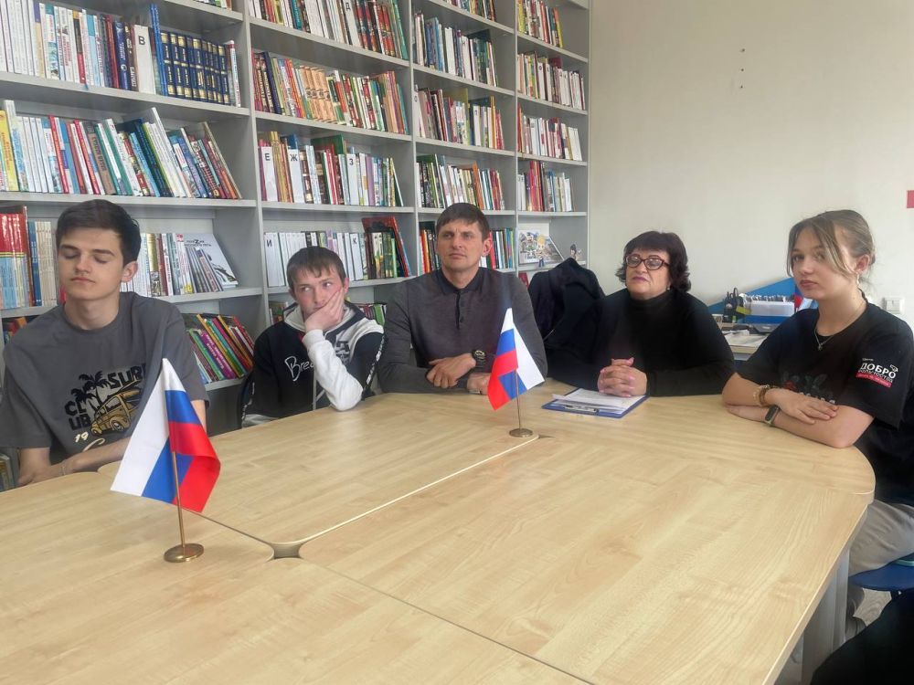 Помним нашу историю. Сотрудники администрации Мангушского округа и смоленского центра патриотического воспитания «Долг» обсудили на онлайн-встрече деятельность партизанских отрядов в годы войны Помним нашу историю. Сотрудники администрации Мангушского округа и смоленского центра патриотического воспитания «Долг» обсудили на онлайн-встрече деятельность партизанских отрядов в годы войны