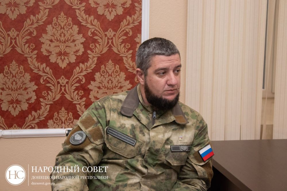 В Народном Совете встретили делегацию Молодежного Парламента при Заксобрании Санкт-Петербурга В Народном Совете встретили делегацию Молодежного Парламента при Заксобрании Санкт-Петербурга