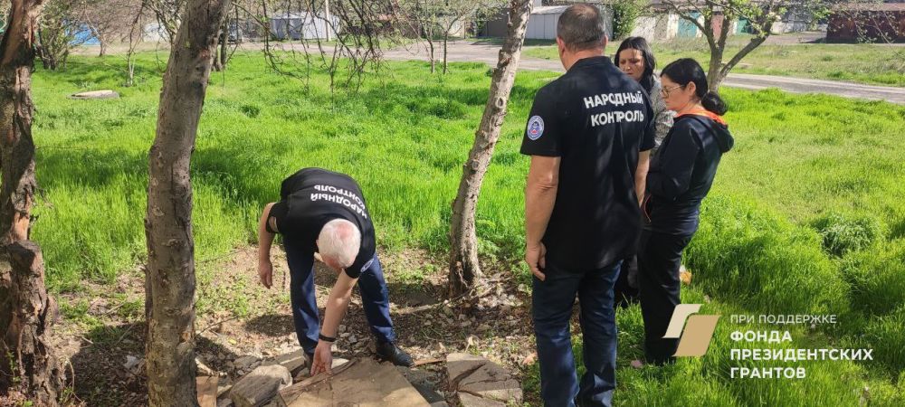 При поддержке Фонда Президентских Грантов в городе Торезе прошел рейд Народного контроля При поддержке Фонда Президентских Грантов в городе Торезе прошел рейд Народного контроля