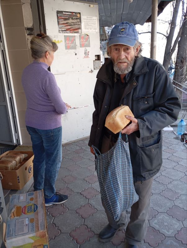 Александр Волошин: #гуманитарнаяпомощь. Для многих хлеб — привычный продукт, который всегда есть на столе Александр Волошин: #гуманитарнаяпомощь. Для многих хлеб — привычный продукт, который всегда есть на столе