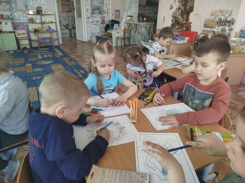 Мы любим тебя, Планета Земля! Мы любим тебя, Планета Земля!
