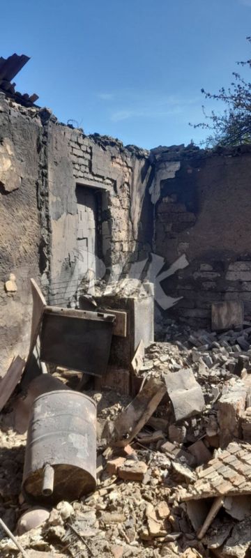Иван Приходько: В результате атаки БПЛА украинских нацистов минувшей ночью в посёлке шахты «6/7» (Никитовский район Горловки) уничтожены 5 домостроений Иван Приходько: В результате атаки БПЛА украинских нацистов минувшей ночью в посёлке шахты «6/7» (Никитовский район Горловки) уничтожены 5 домостроений