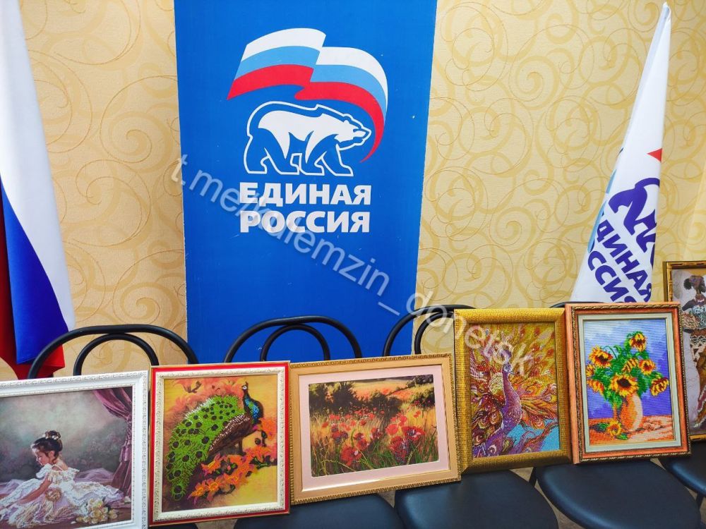В рамках проекта "Мир возможностей" Всероссийской политической партии "Единая Россия" во Дворце культуры им. В.В. Куйбышева г. Донецка состоялся мастер-класс "Мир захватывающего творчества", посвященный Всемирному дню... В рамках проекта "Мир возможностей" Всероссийской политической партии "Единая Россия" во Дворце культуры им. В.В. Куйбышева г. Донецка состоялся мастер-класс "Мир захватывающего творчества", посвященный Всемирному дню...