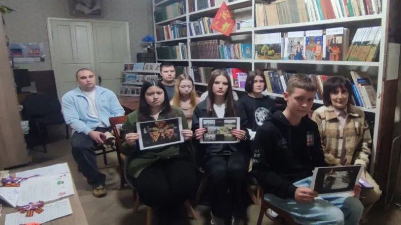 Николай Михайлов: В поселке Новый Свет прошел экологический час «Звон скорби» Николай Михайлов: В поселке Новый Свет прошел экологический час «Звон скорби»