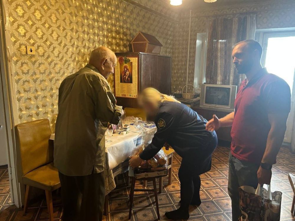 Сегодня, 22 апреля, в рамках проведения акции «Эко-подарок», посвященной Международному дню Земли, а также в преддверии празднования знаменательной даты — 80-летия Победы в Великой Отечественной войне, сотрудники Управы... Сегодня, 22 апреля, в рамках проведения акции «Эко-подарок», посвященной Международному дню Земли, а также в преддверии празднования знаменательной даты — 80-летия Победы в Великой Отечественной войне, сотрудники Управы...