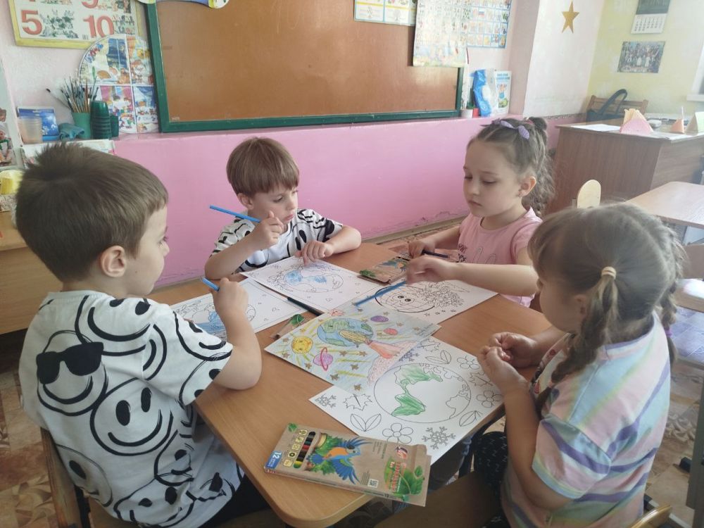 Мы любим тебя, Планета Земля! Мы любим тебя, Планета Земля!