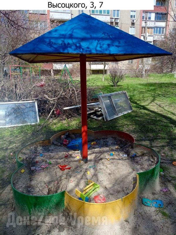 Площадки старше родителей: детям Текстильщика практически негде играть Площадки старше родителей: детям Текстильщика практически негде играть