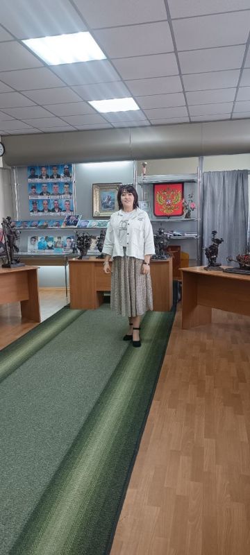 Кадеты Ждановки посетили выставку кованых фигур Кадеты Ждановки посетили выставку кованых фигур