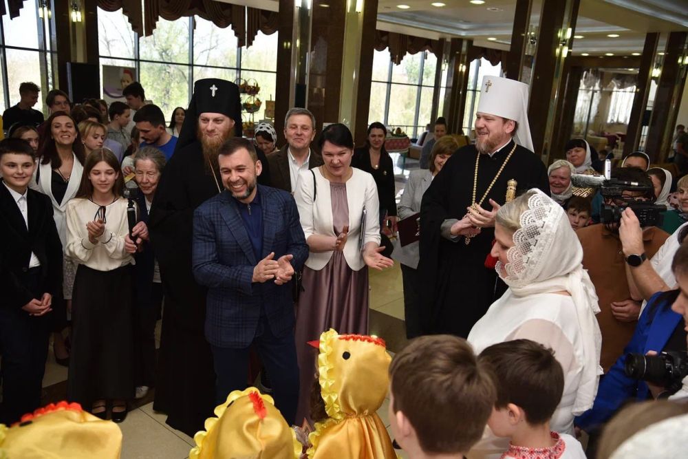 Защитники Отечества с семьями посетили фестиваль «Пасха Красная» Защитники Отечества с семьями посетили фестиваль «Пасха Красная»