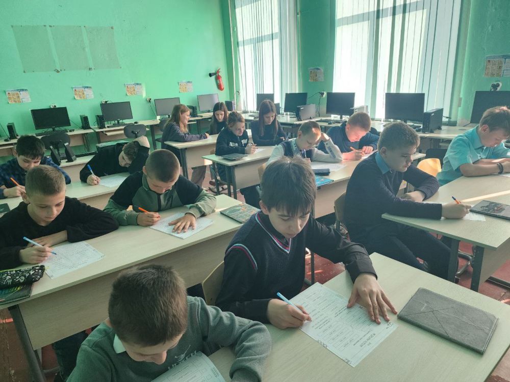 Школьникам Кировского рассказали о развитии медицины в нашей стране Школьникам Кировского рассказали о развитии медицины в нашей стране