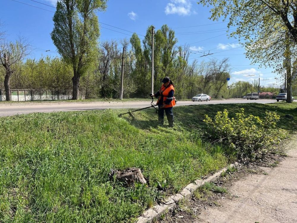 МУП «Простор» ежедневно выполняет все необходимые работы по содержанию городских улиц МУП «Простор» ежедневно выполняет все необходимые работы по содержанию городских улиц