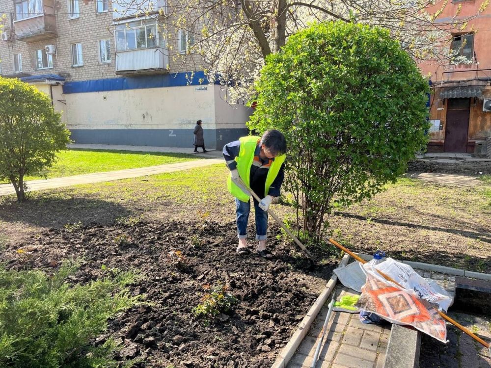 МУП «Простор» ежедневно выполняет все необходимые работы по содержанию городских улиц МУП «Простор» ежедневно выполняет все необходимые работы по содержанию городских улиц