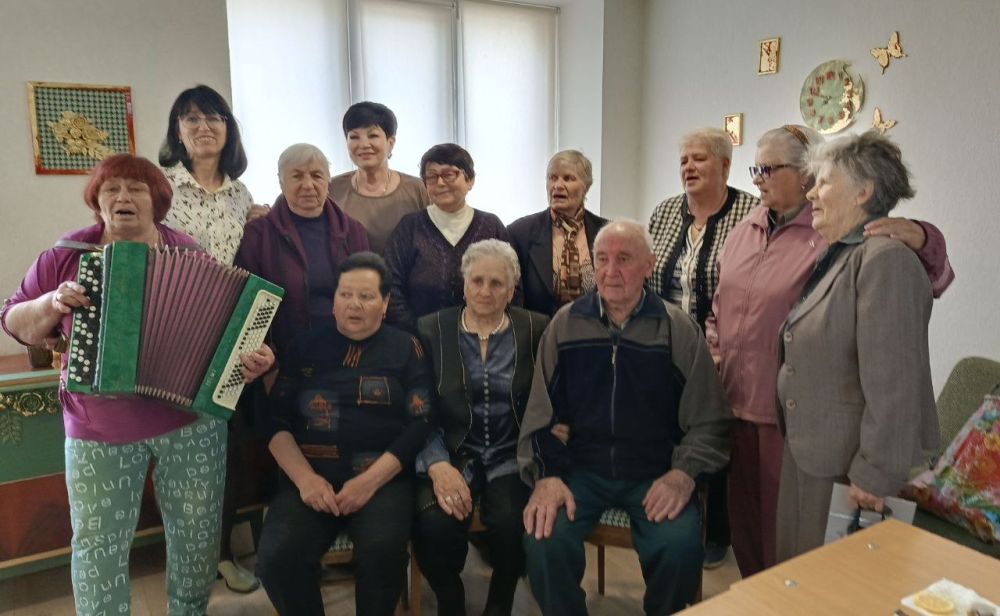 Депутат городского совета Сиренко Наталья Николаевна поздравила получателей социальных услуг с прошедшим праздником Светлой Пасхой!!! Депутат городского совета Сиренко Наталья Николаевна поздравила получателей социальных услуг с прошедшим праздником Светлой Пасхой!!!