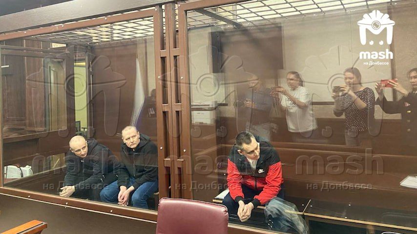 Троих диверсантов отправили в колонию за восемь терактов в ДНР Троих диверсантов отправили в колонию за восемь терактов в ДНР