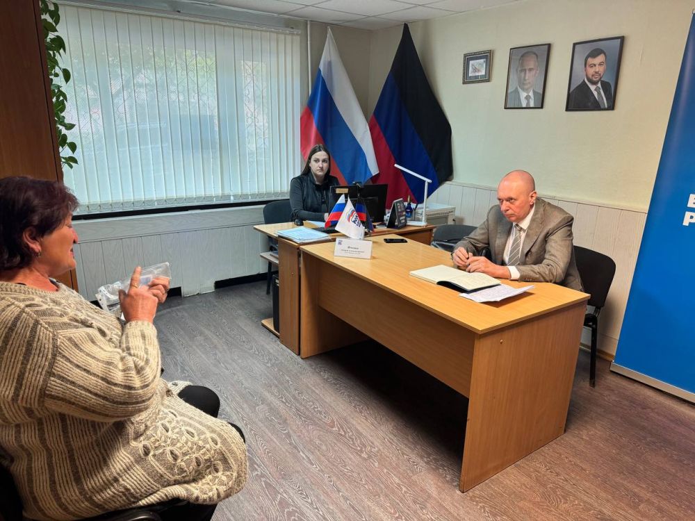 В Снежном прошел приём депутата Народного Совета ДНР В Снежном прошел приём депутата Народного Совета ДНР