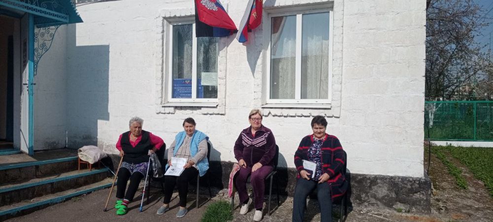 Медики ГБУ ДНР "ЦРБ Тельмановского района" осуществили выезд на передвижном комплексе Флюорограф-Маммограф в с.Коньково Медики ГБУ ДНР "ЦРБ Тельмановского района" осуществили выезд на передвижном комплексе Флюорограф-Маммограф в с.Коньково