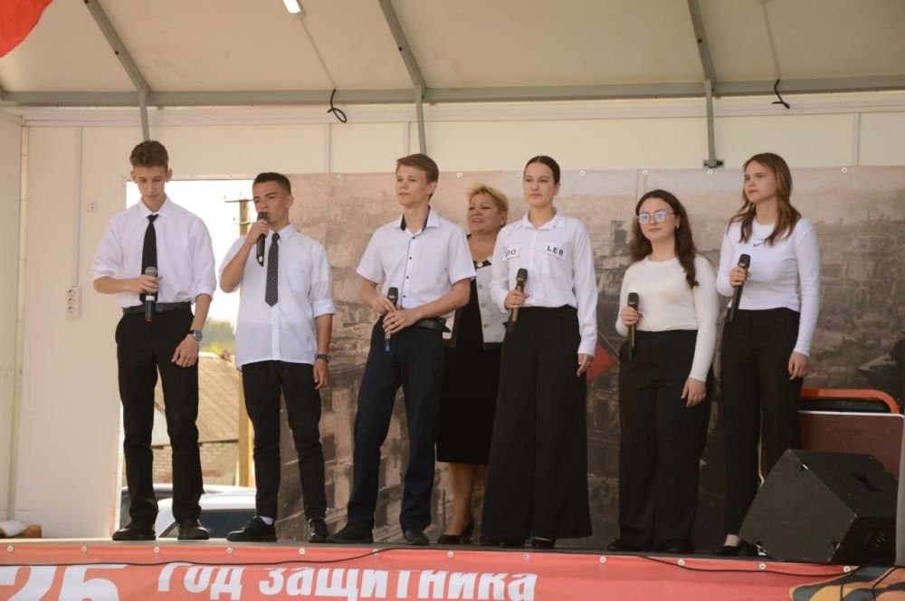 Патриотическая акция «Автопоезд Победы» при поддержке Министерства культуры Донецкой Народной Республики продолжает движение от села к селу Патриотическая акция «Автопоезд Победы» при поддержке Министерства культуры Донецкой Народной Республики продолжает движение от села к селу
