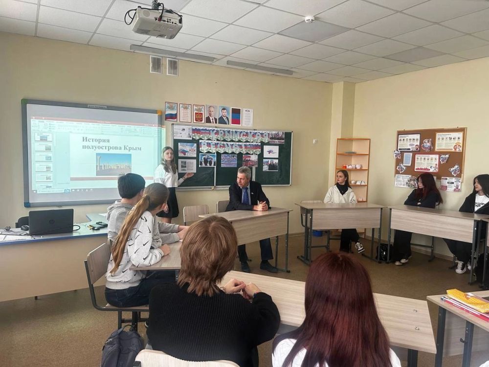 В рамках акции «Русский Крым и Севастополь» проекта «Мир возможностей» Всероссийский политической партии «Единая Россия» в ГБОУ «Мангушская школа №2 Мангушского м.о.» прошел урок-диспут на тему «Русская Весна в Крыму и... В рамках акции «Русский Крым и Севастополь» проекта «Мир возможностей» Всероссийский политической партии «Единая Россия» в ГБОУ «Мангушская школа №2 Мангушского м.о.» прошел урок-диспут на тему «Русская Весна в Крыму и...