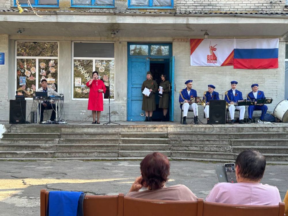 22.04.2025. В рамках акции «Автопоезд Победы», посвященной 80- летию Великой Победы МБУ «Вольненский СДК» совместно с Автоклубом МБУК «Златоустовский ЦНТ» провели небольшой праздничный концерт в селе Зачатовка 22.04.2025. В рамках акции «Автопоезд Победы», посвященной 80- летию Великой Победы МБУ «Вольненский СДК» совместно с Автоклубом МБУК «Златоустовский ЦНТ» провели небольшой праздничный концерт в селе Зачатовка