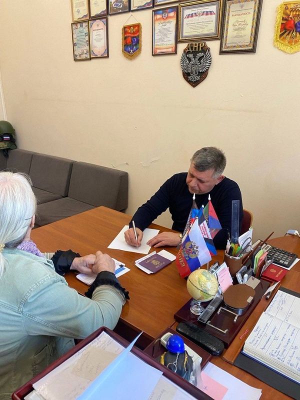 Роман Конев: Состоялся приём граждан депутатом Горловского городского совета Донецкой Народной Республики первого созыва Сергеем Третьяковым Роман Конев: Состоялся приём граждан депутатом Горловского городского совета Донецкой Народной Республики первого созыва Сергеем Третьяковым