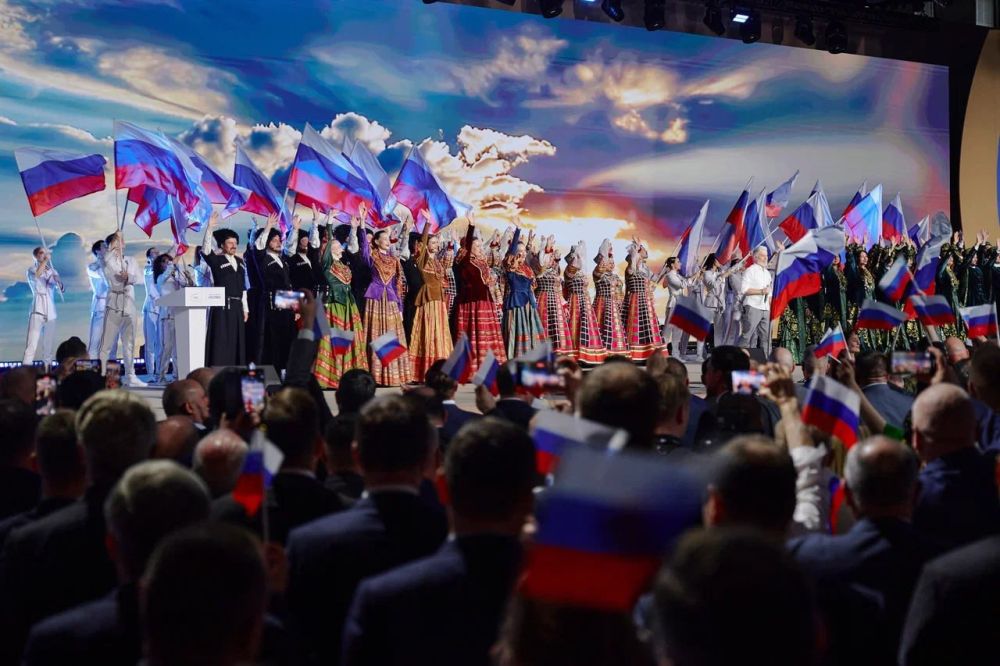 Депутат Петр Шимановский вошел в состав делегации ДНР на выставке ParkSeason Expo в Москве Депутат Петр Шимановский вошел в состав делегации ДНР на выставке ParkSeason Expo в Москве
