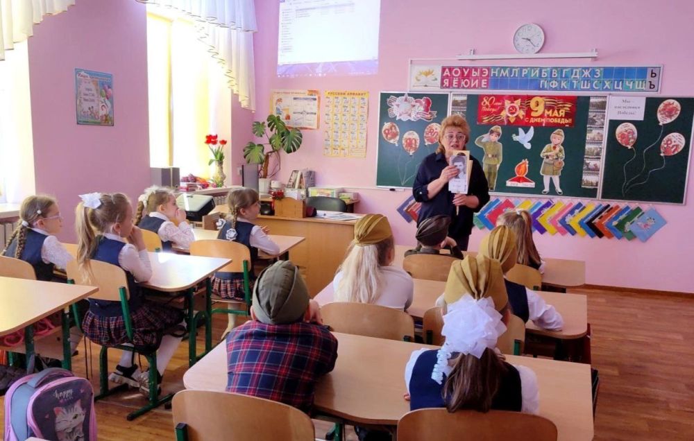 В рамка реализации проекта «Мир возможностей» Партии «Единая Россия» школа №5 города Докучаевска присоединилась ко Всероссийской акции «Наследники Победы» В рамка реализации проекта «Мир возможностей» Партии «Единая Россия» школа №5 города Докучаевска присоединилась ко Всероссийской акции «Наследники Победы»