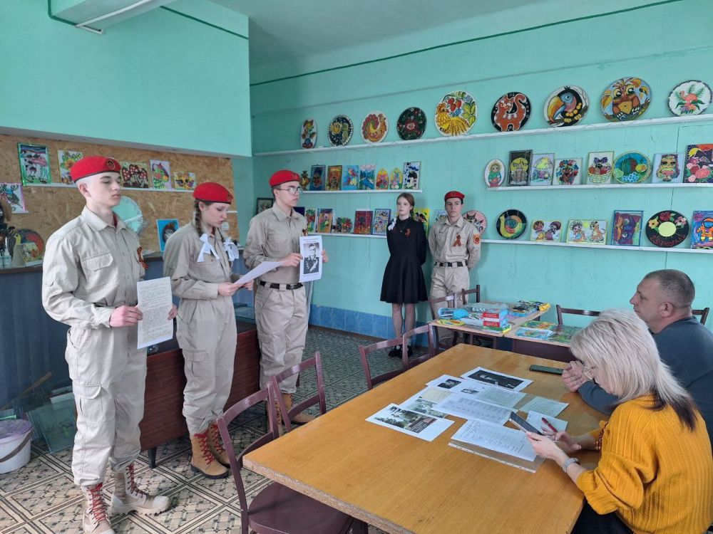 22 апреля в ЦДЮТ прошел II Слет "Наследники Победы" в рамках Республиканской историко-патриотической акции "Вахта памяти" юнармейских отрядов образовательных организаций городского округа Харцызск, приуроченный к 80-летию... 22 апреля в ЦДЮТ прошел II Слет "Наследники Победы" в рамках Республиканской историко-патриотической акции "Вахта памяти" юнармейских отрядов образовательных организаций городского округа Харцызск, приуроченный к 80-летию...