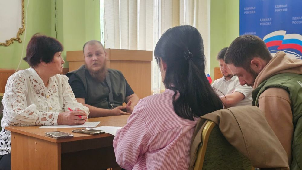 В Енакиевском местном отделении партии "Единая Россия", в рамках проекта "Мир возможностей", состоялась важная встреча, объединившая представителей различных городских общественных организаций В Енакиевском местном отделении партии "Единая Россия", в рамках проекта "Мир возможностей", состоялась важная встреча, объединившая представителей различных городских общественных организаций