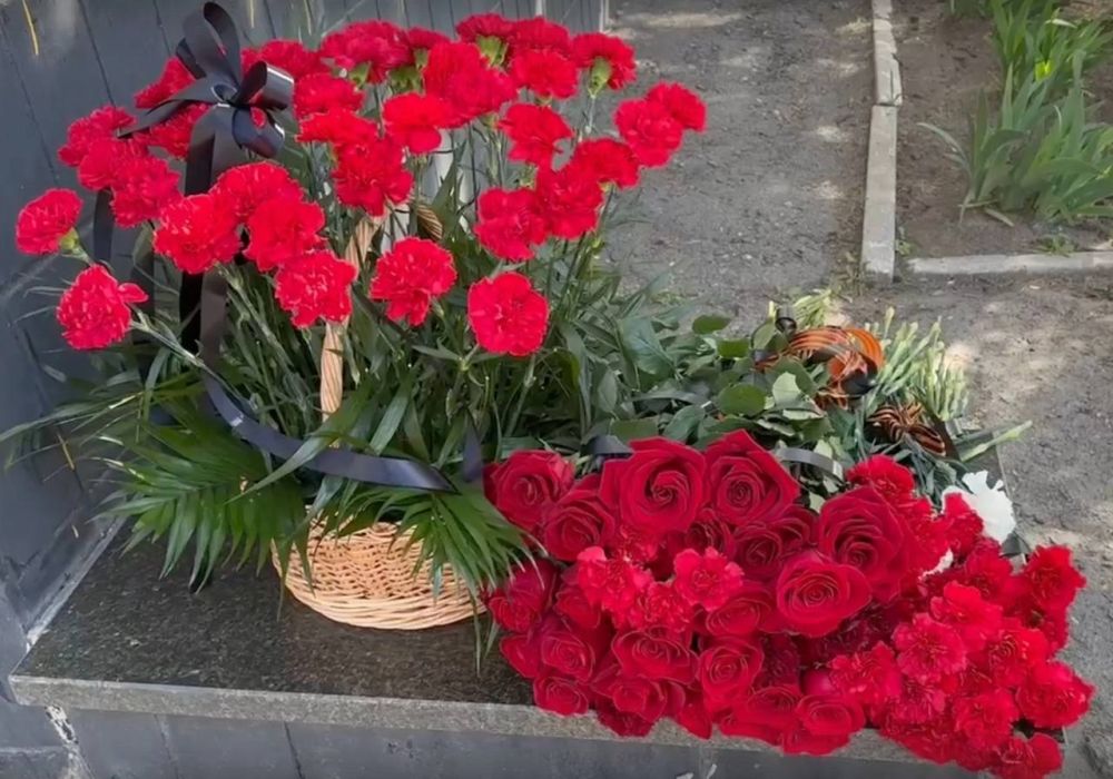 Донецке почтили память погибших сотрудников ЖКХ Донецке почтили память погибших сотрудников ЖКХ
